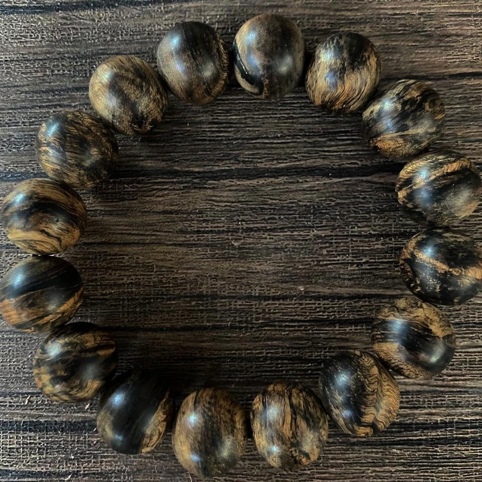 Wild Tiger Tarakan Agarwood Bracelet